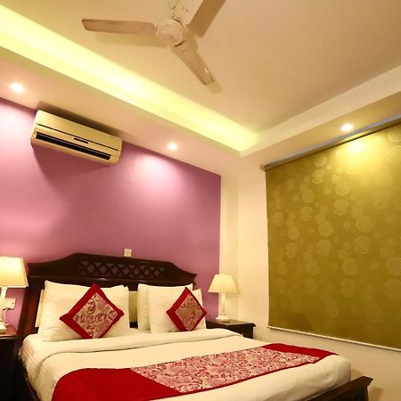 Hotel Ambica Palace Aiims New Delhi - Couple Friendly Local Id Accepted 外观 照片