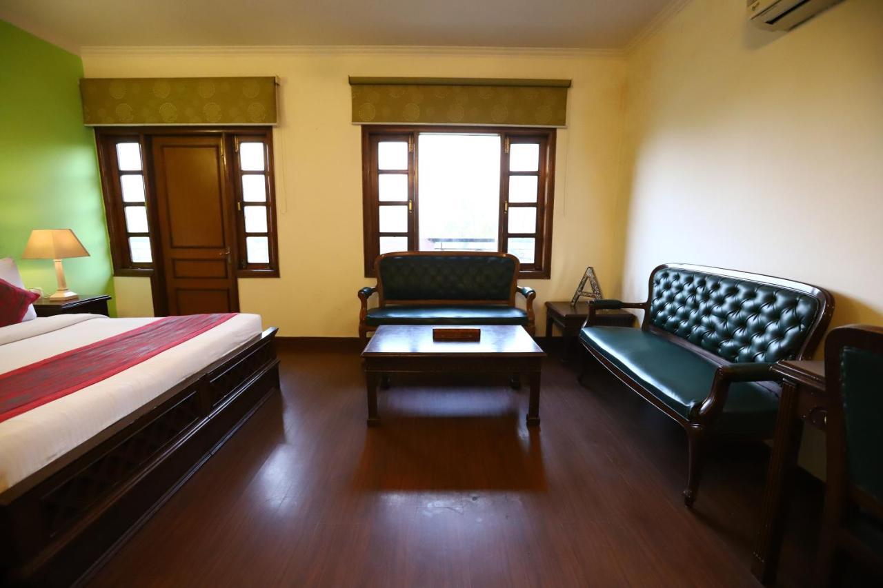 Hotel Ambica Palace Aiims New Delhi - Couple Friendly Local Id Accepted 外观 照片