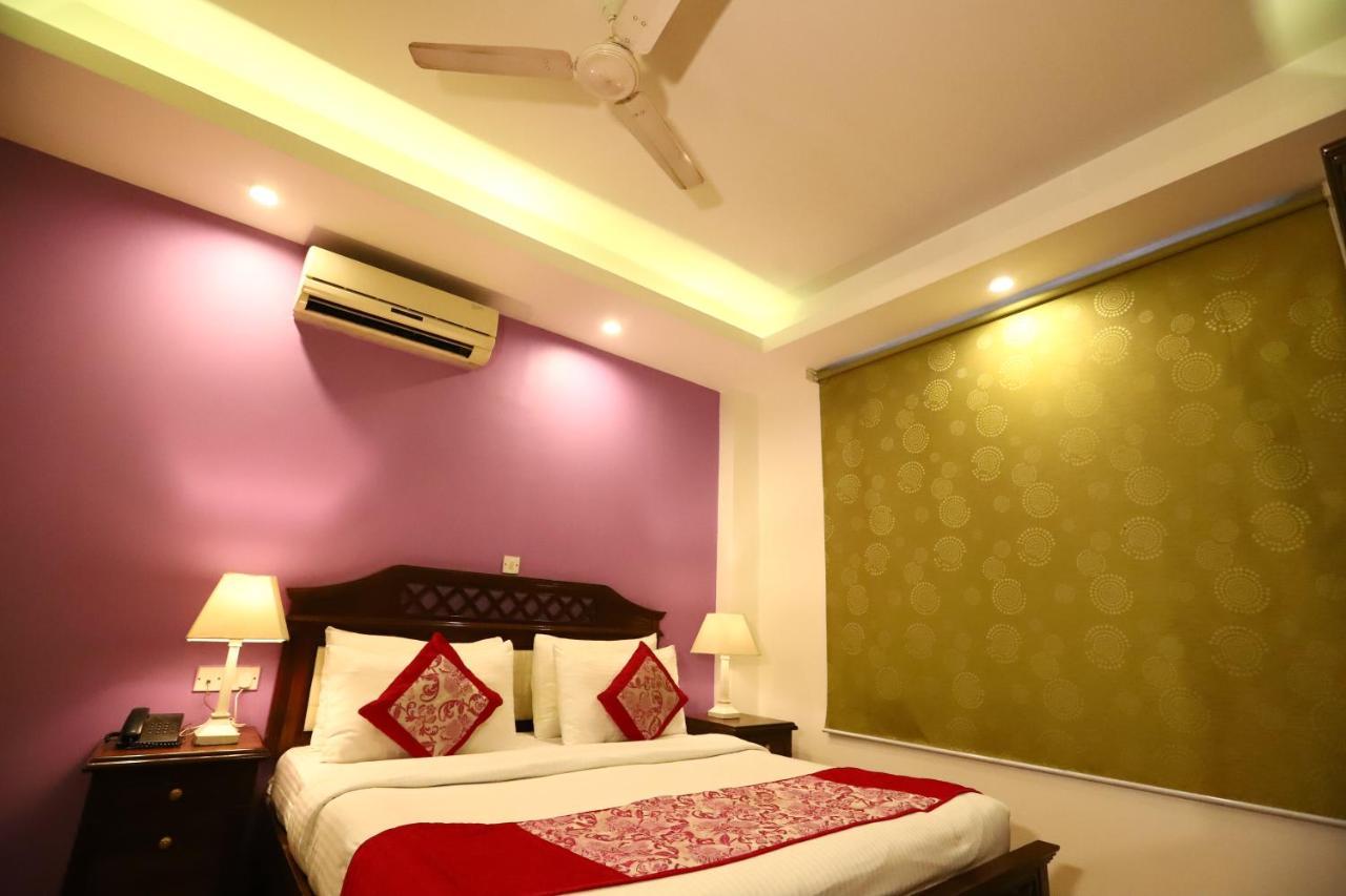 Hotel Ambica Palace Aiims New Delhi - Couple Friendly Local Id Accepted 外观 照片