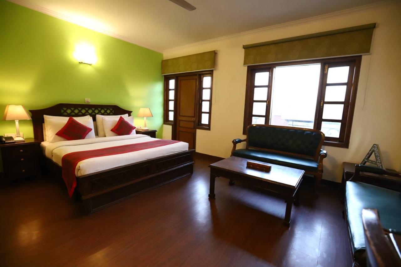 Hotel Ambica Palace Aiims New Delhi - Couple Friendly Local Id Accepted 外观 照片