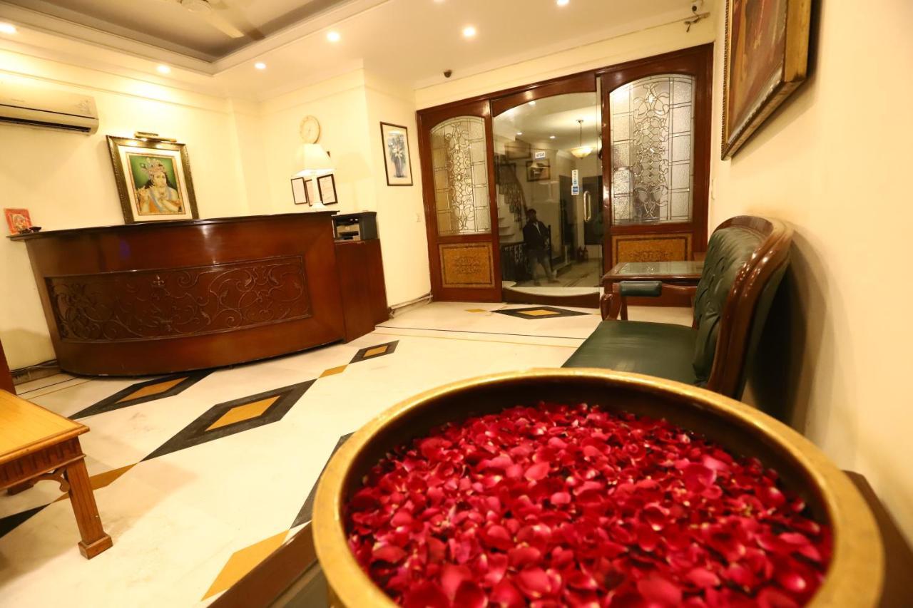 Hotel Ambica Palace Aiims New Delhi - Couple Friendly Local Id Accepted 外观 照片