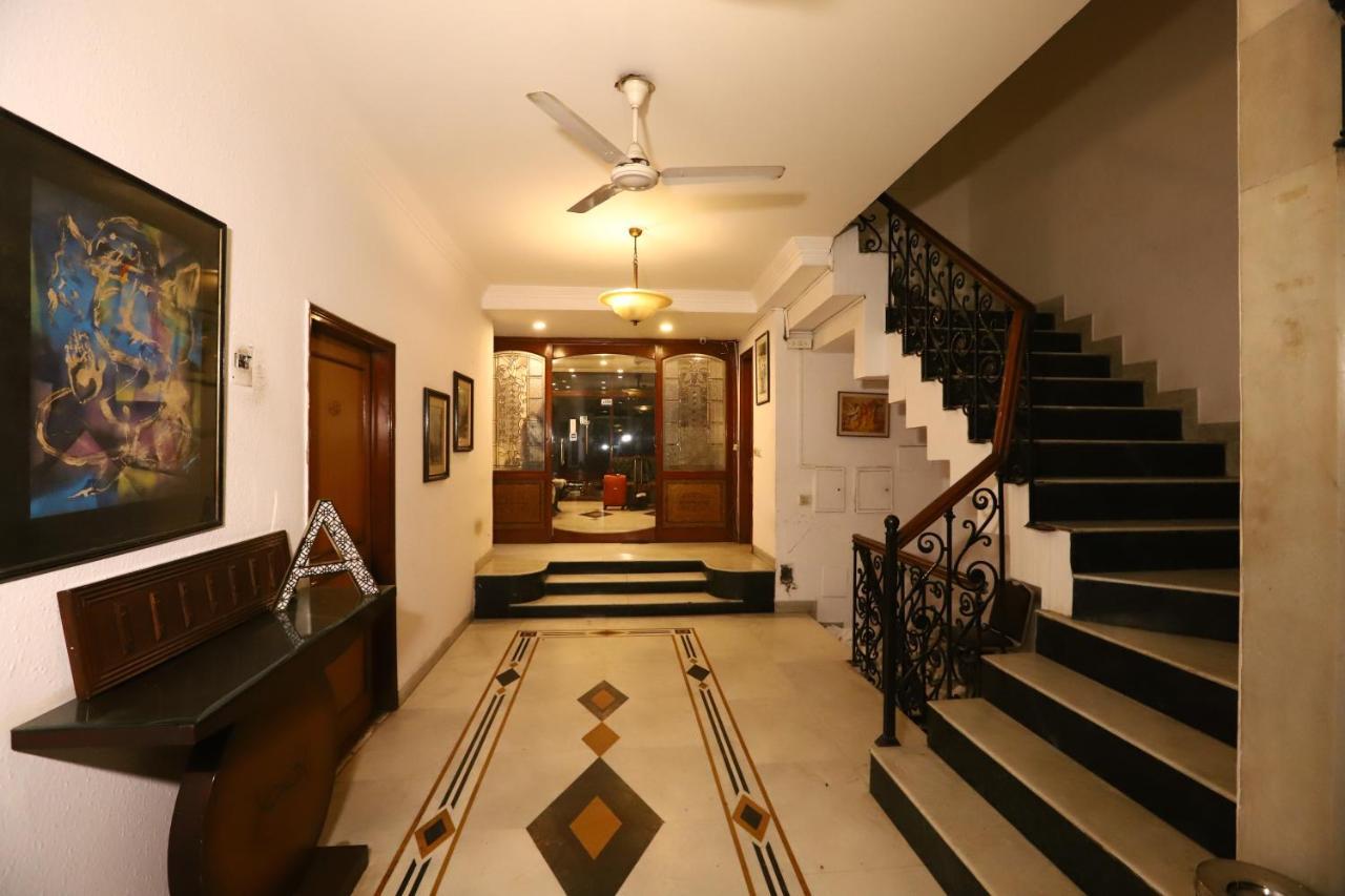 Hotel Ambica Palace Aiims New Delhi - Couple Friendly Local Id Accepted 外观 照片