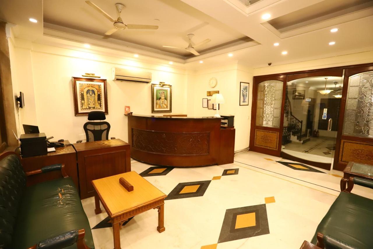 Hotel Ambica Palace Aiims New Delhi - Couple Friendly Local Id Accepted 外观 照片