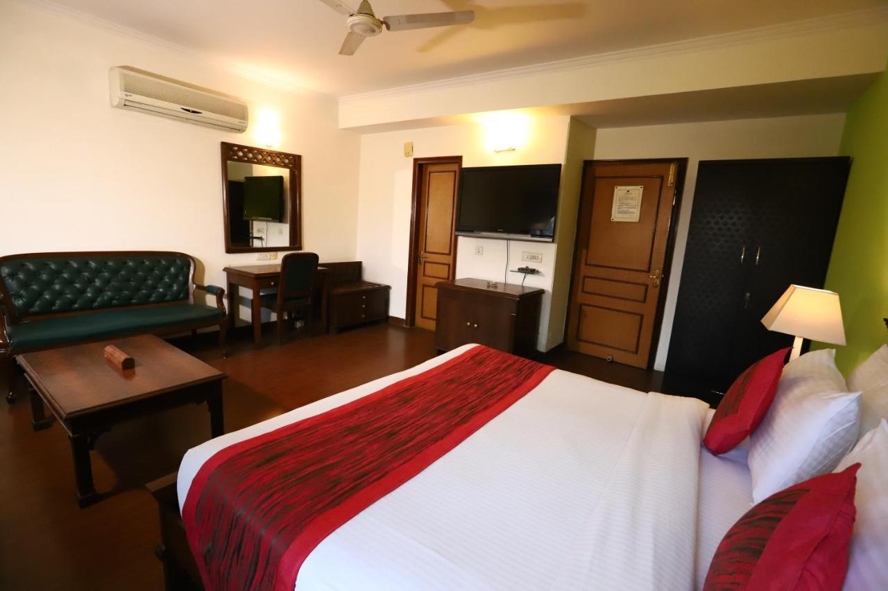 Hotel Ambica Palace Aiims New Delhi - Couple Friendly Local Id Accepted 外观 照片