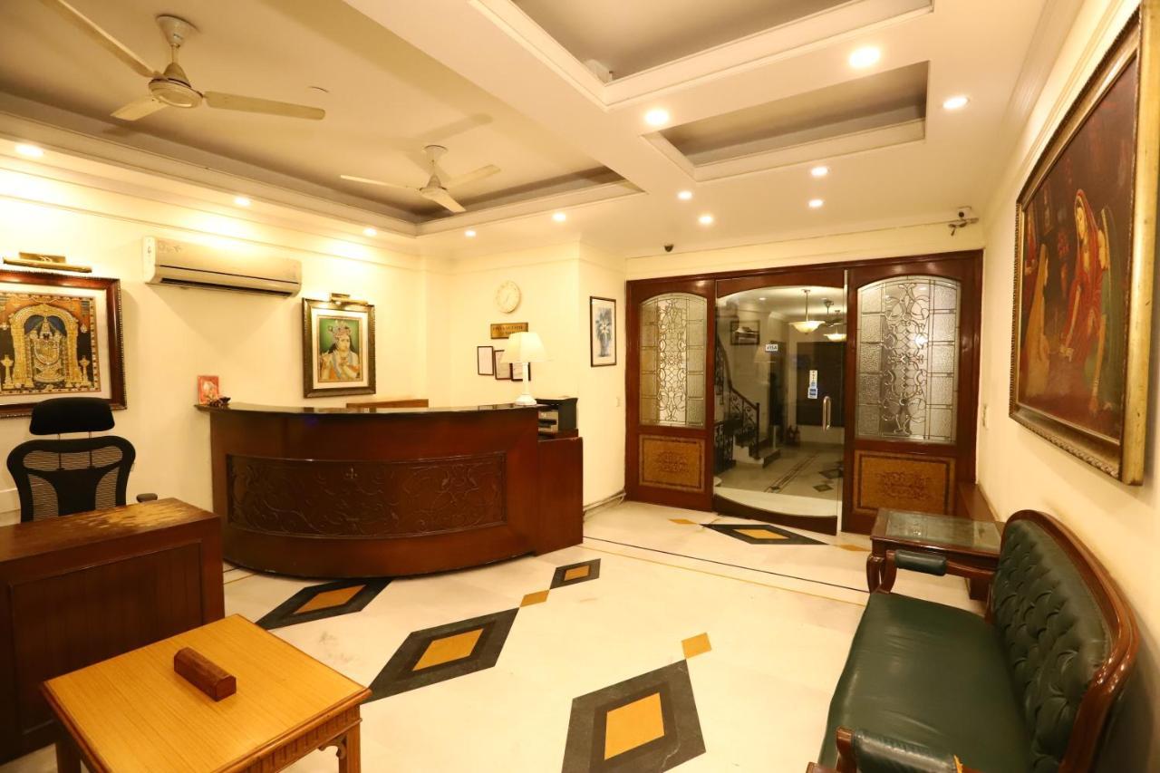 Hotel Ambica Palace Aiims New Delhi - Couple Friendly Local Id Accepted 外观 照片
